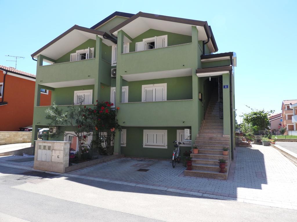 Zajim Apartment Умаг Экстерьер фото